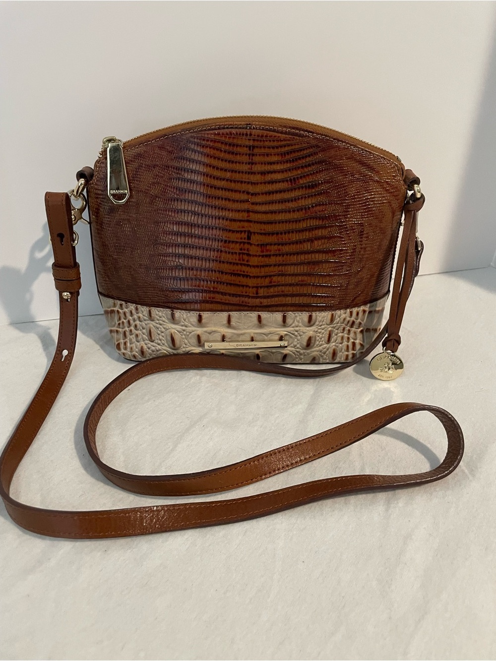 Brahmin Brown Beige Embossed Zip Crossbody Bag Adjustable Strap Charm Gold